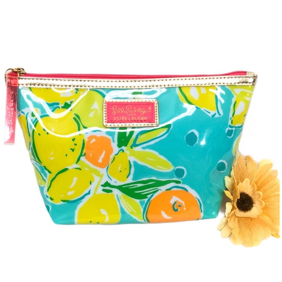 Lilly Pulitzer Handbags - Lilly Pulitzer for Estee Lauder toiletries bag